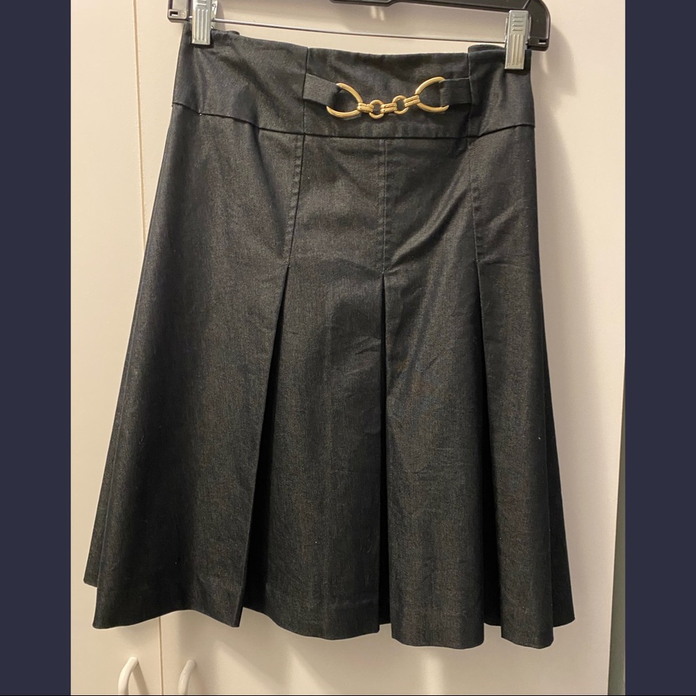NY&Co front pleated denim skirt